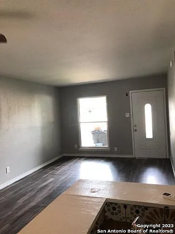 527 Valley Park Dr — Photo 16