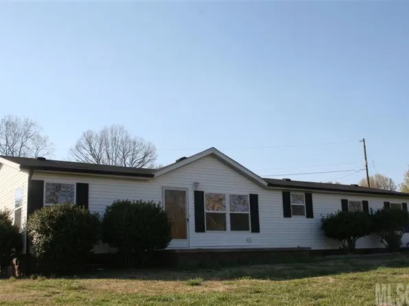 61 Hemlock Dr, Hiddenite, NC 28636
