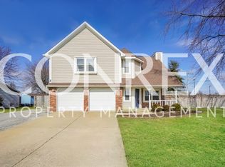 998 Spring Meadow Dr, Greenwood, IN 46143