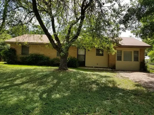 411 Chisum Trl, Burnet, TX 78611