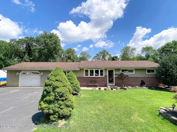 46 Forest Dr, Jackson, NJ 08527