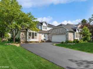 340 Buckthorn Ln, Elgin, IL 60120