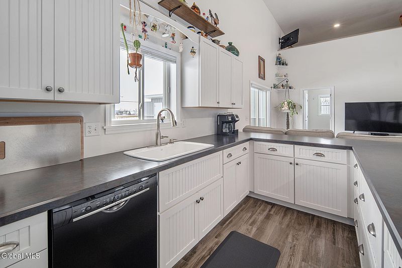 5th image of 1232 Barton Hill Road