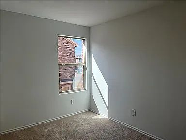 5th image of 2227 Wolford Way