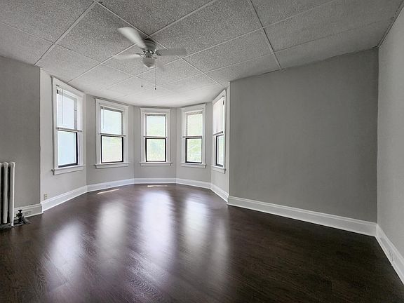 3rd image of 6304 Savannah Ave APT 2E