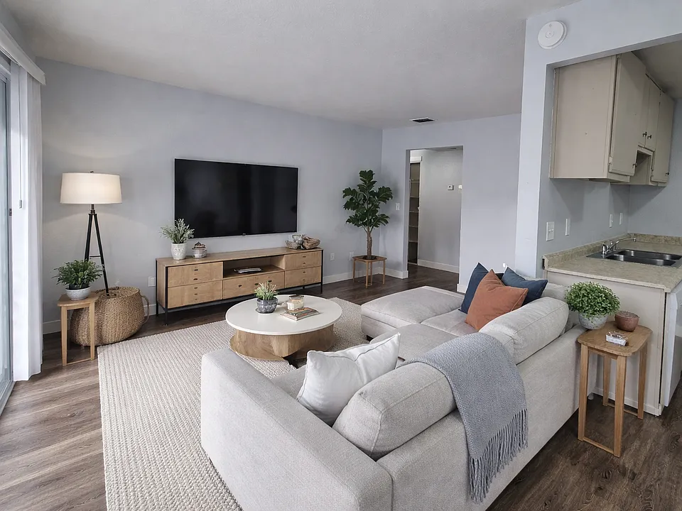 Glen Cole Apartments