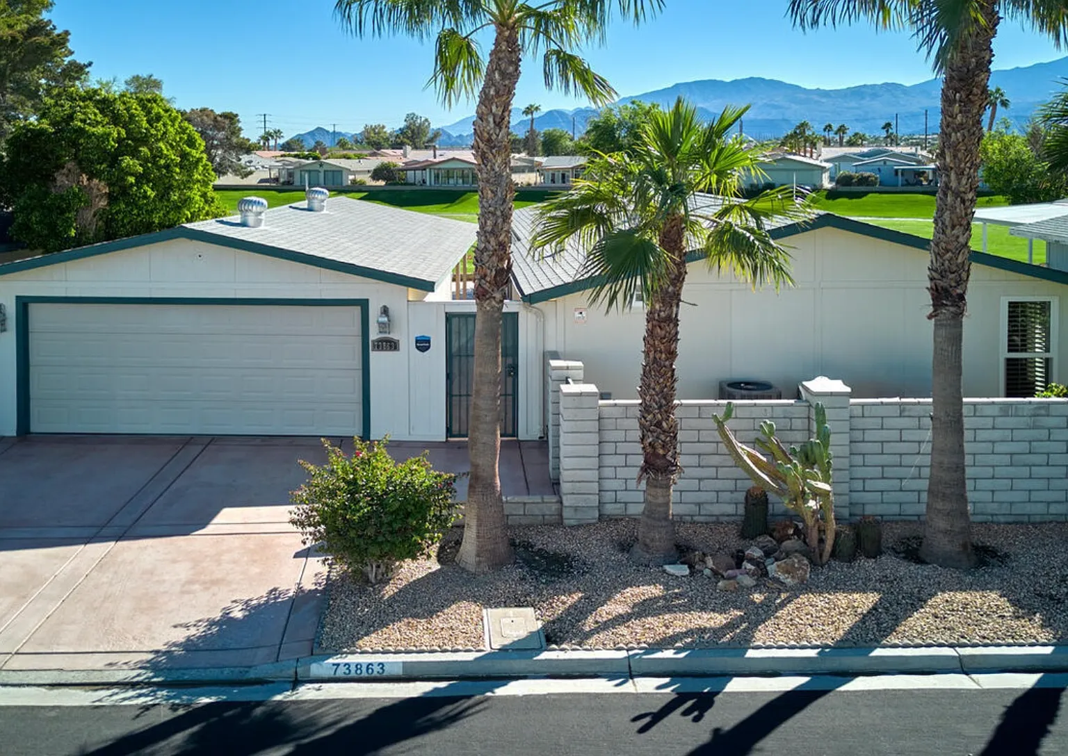 Elizabeth Dr, Thousand Palms — Photo 1