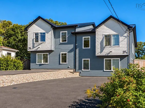 29 McIntosh St #A, Halifax, NS B3R 1G9