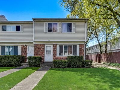102 Jamestown Ln #102, Bolingbrook, IL, 60440