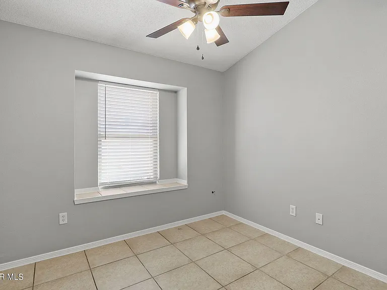 3269 Maple Point Dr — Photo 22