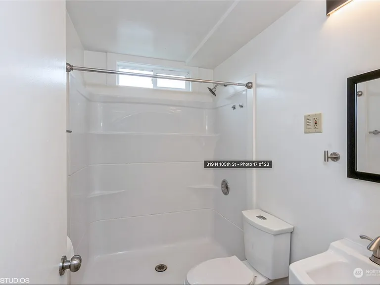319 N 105th St #1 — Photo 11