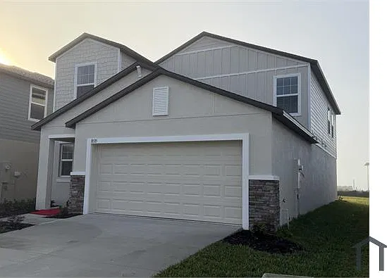 5 bed, 2389 sqft, $3,800 — Photo 3