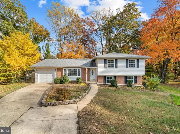 6419 Charnwood St, Springfield, VA 22152