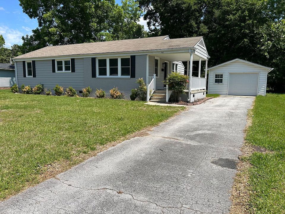 1st image of 702 Sioux Dr
