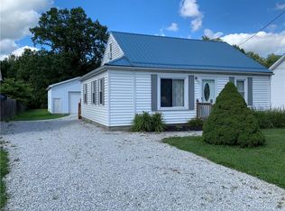 12622 Jackson Dr, Burton, OH 44021