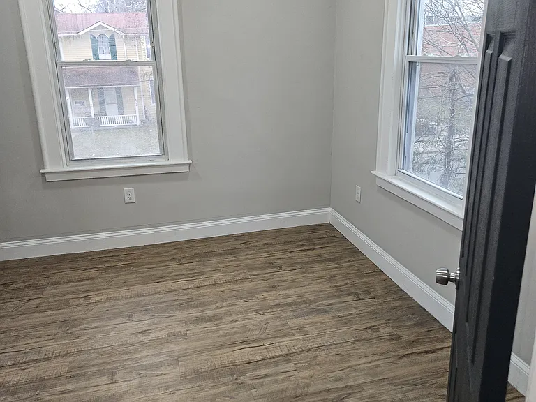 608 Homestead St #4 — Photo 8