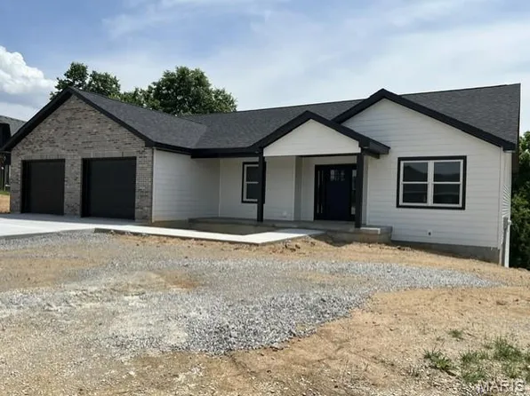 705 McIntosh Ct, Hannibal, MO 63401