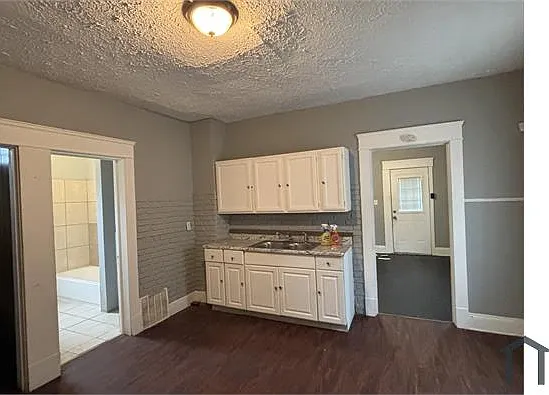 12608 Holborn Ave — Photo 2
