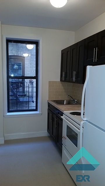 1st image of 220 E 18th St APT 2M