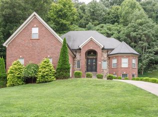 3308 Hardwood Forest Dr, Louisville, KY 40214