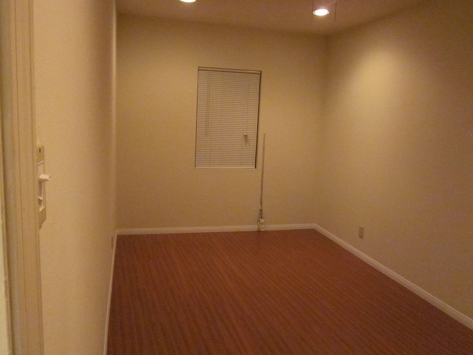 1st image of 11815 Avalon Blvd