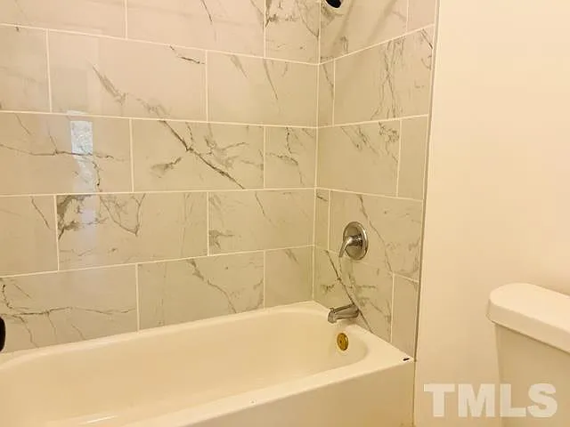 2112 N Hills Dr — Photo 18