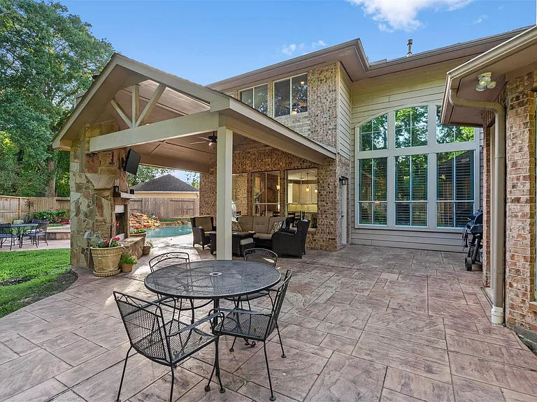 4818 Rachelle Ct — Photo 1