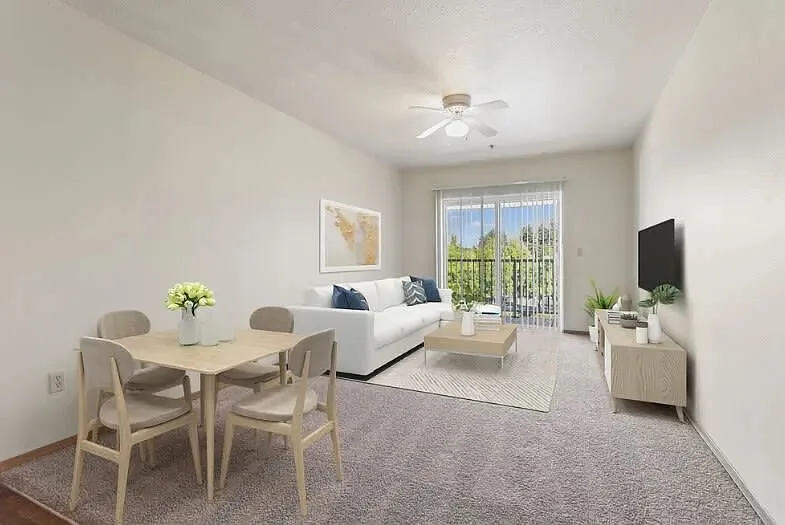 Ventura Park Plaza Apartments — Photo 2