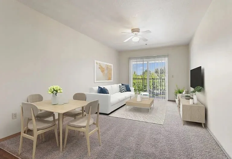 Ventura Park Plaza Apartments — Photo 2