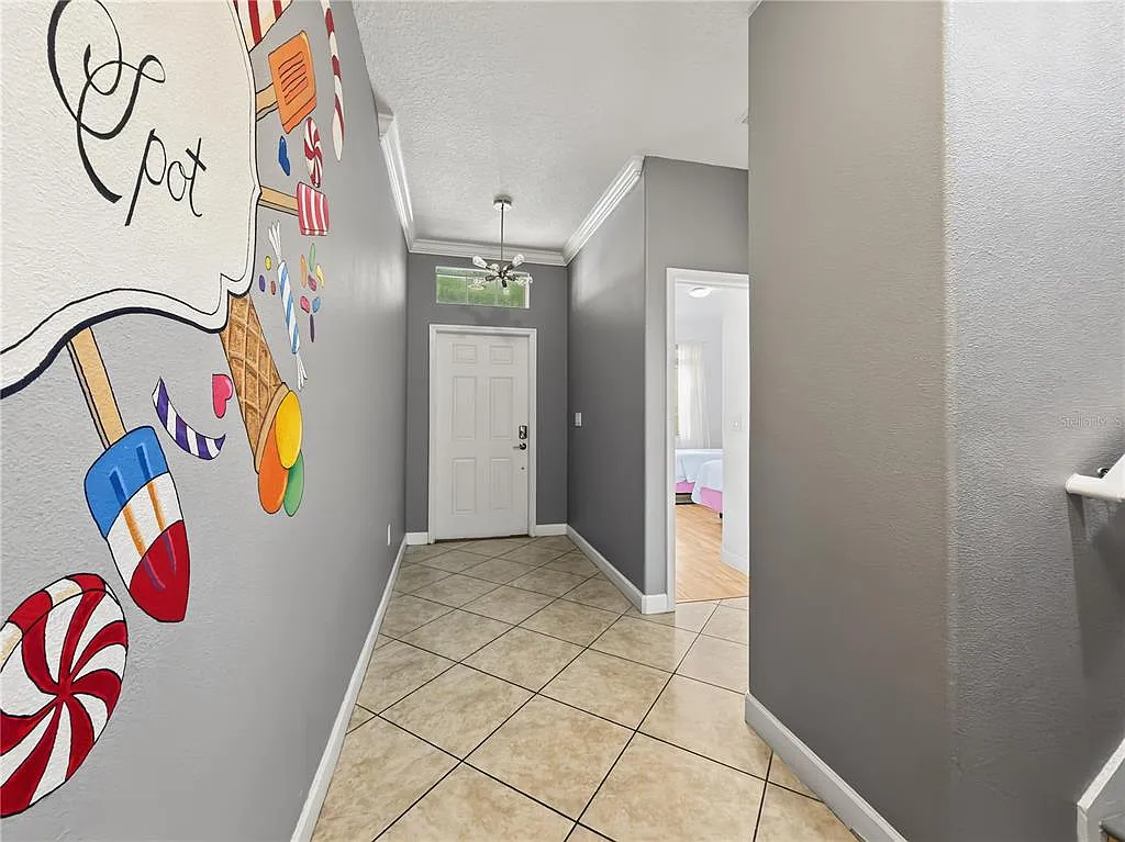 6 bed, 5.0 bath, 3291 sqft, $3,500 — Photo 4
