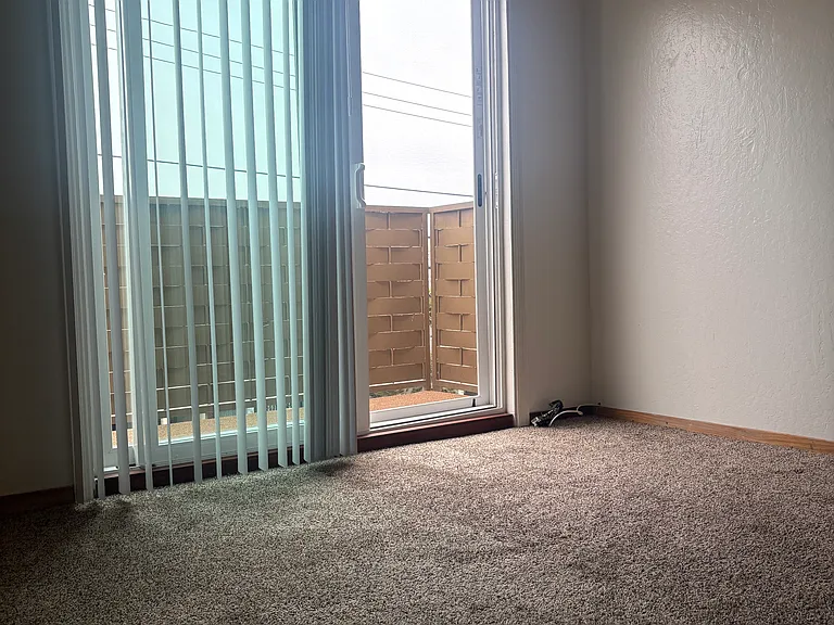 667 Villa St #4 — Photo 7
