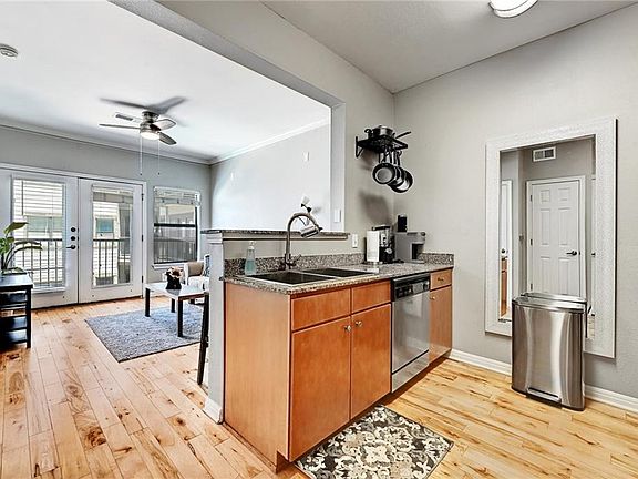 3rd image of 2502 Leon St APT 407