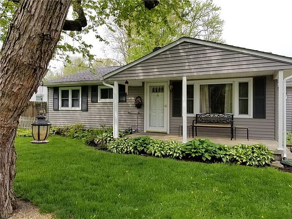 2nd image of 1690 Woodland Ave