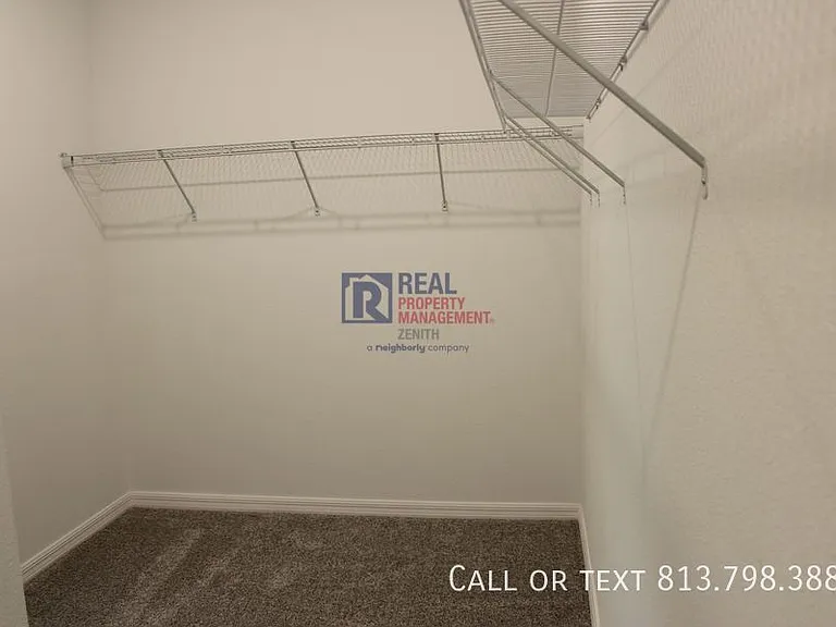 3911 N Maryland Ave — Photo 38