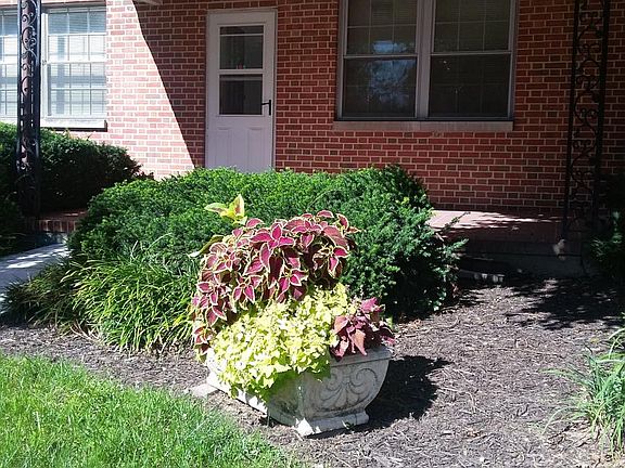 Street Level Driveway Entrance Private Porch