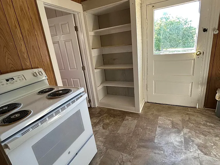 3266 N Old Trl — Photo 5