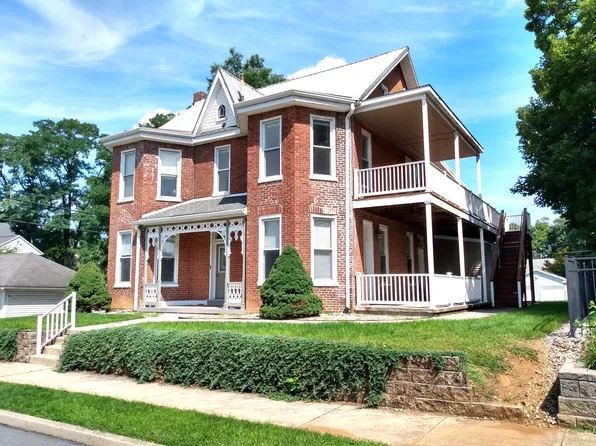 519 Nelson St APT 3, Chambersburg, PA 17201