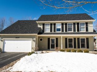 2540 Cheshire Dr, Aurora, IL 60504