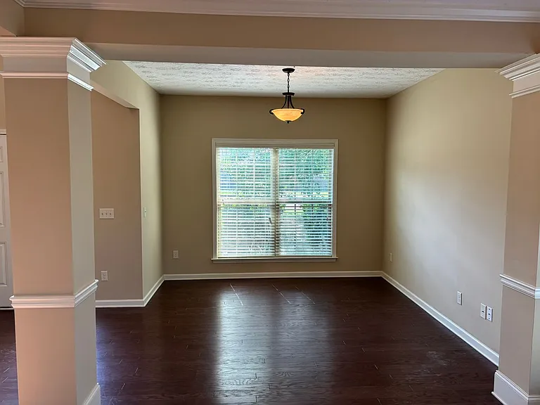 5982 Ivy Ridge Dr — Photo 3