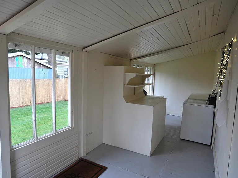 7030 SE Raymond Ct — Photo 22