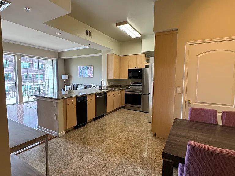 3225 Turtle Creek Blvd #310B — Photo 12