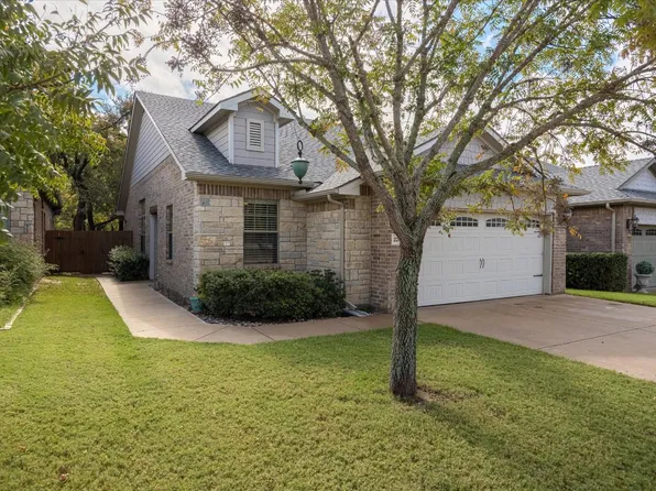 2208 Cobblestone Ct, Granbury, TX 76049