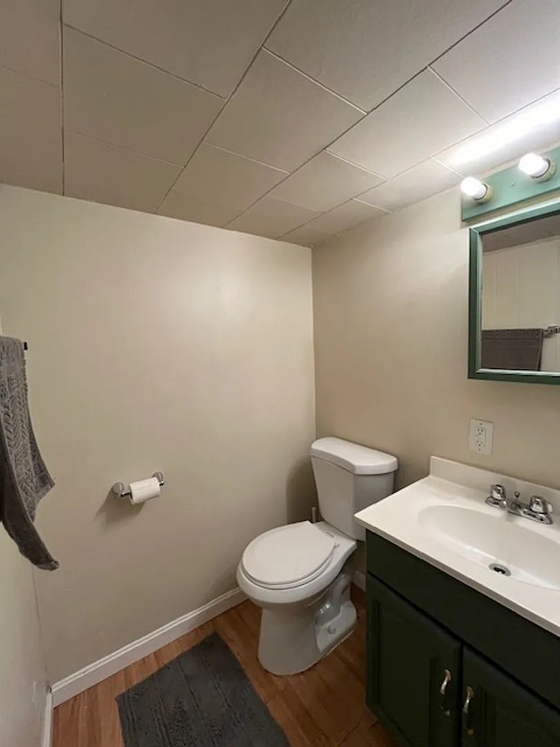 Lovely Hampden EOG 2bd/2ba Rowhome w CAC & W/D! Available now — Photo 3