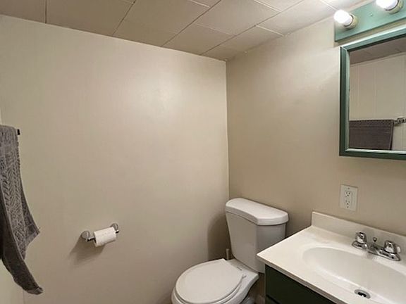 3rd image of 3335 Elm Ave
