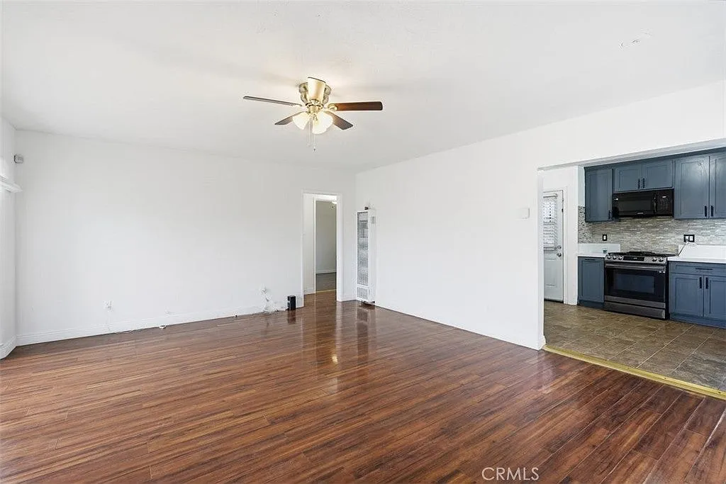 2 bed, 869 sqft, $3,000 — Photo 4