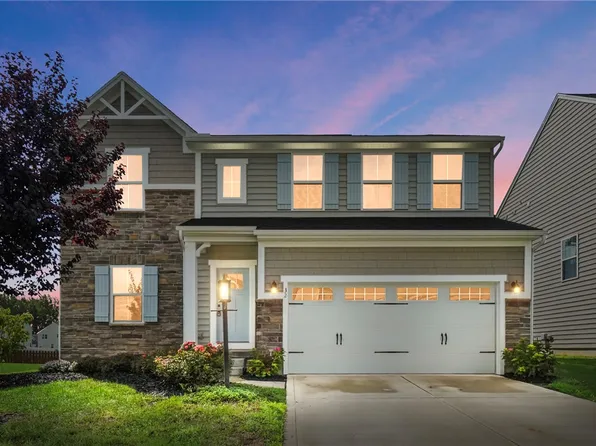 32 Waterford Blvd, Fairborn, OH 45324