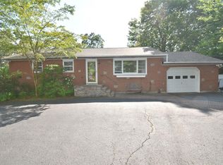 90 Haven Ave, Ronkonkoma, NY 11779