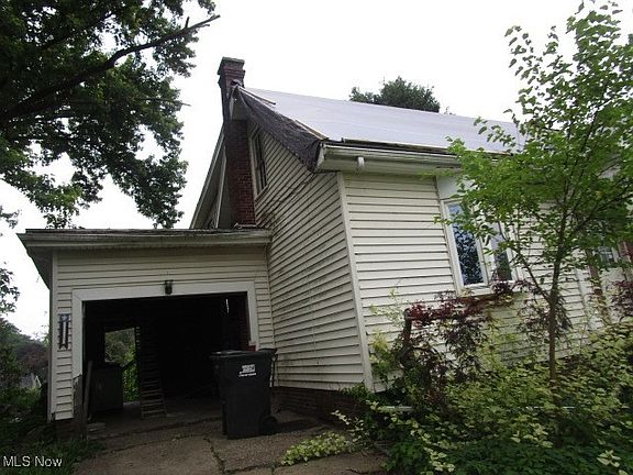 5th image of 2037 Chandlersville Rd