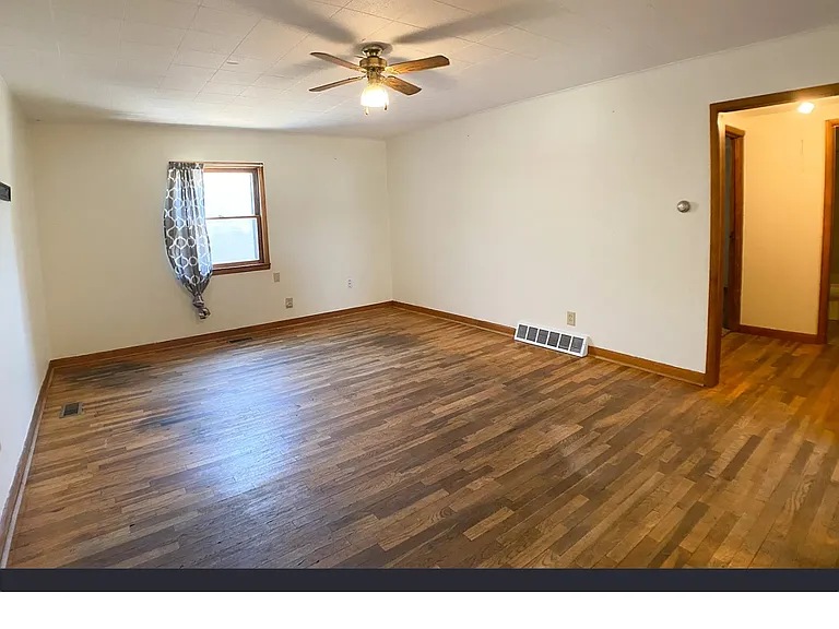 308 W Main St — Photo 10
