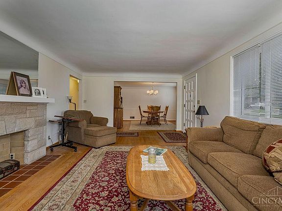 3rd image of 2464 Dunaway Ct